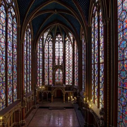 Restauro dos vitrais monumentais da Sainte-Chapelle se aproxima da conclusão