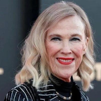 Atriz Catherine O'Hara morre aos 71, famosa por Esqueceram de Mim