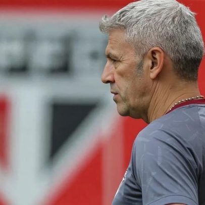 Torcedores discutem continuidade de Crespo no Tricolor