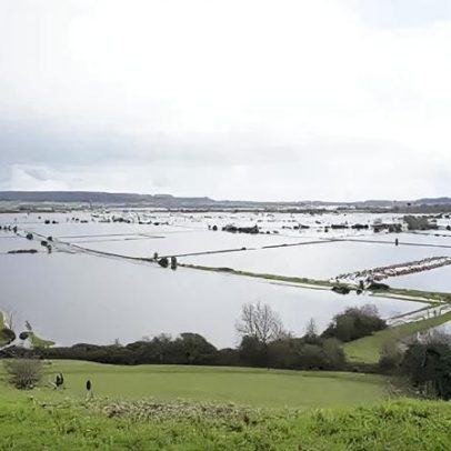 Moradores pedem ações rápidas contra inundações pelas autoridades