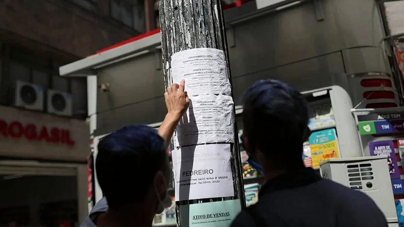 Desemprego no Brasil alcança mínima histórica no 4º tri e cai a média anual