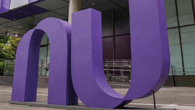 Competição. O Nubank, entre outros, será submetido a exigências semelhantes àquelas dos bancos tradicionais. As fintechs reclamam - Imagem: Creative Lab/Nubank