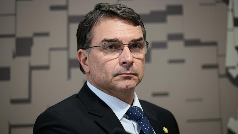 Reações de pré-candidatos brasileiros sobre a captura do ditador Maduro.
