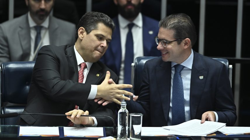 04/06/25 - Senador Davi Alcolumbre, presidente do Senado, e o deputado Hugo Motta, presidente da Câmara dos Deputados — Foto: Ton Molina/FotoArena/Estadão Conteúdo
