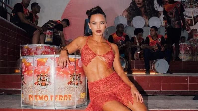 Giovana Cordeiro na quadra da Porto da Pedra em 2025 — Foto: Reprodução/Instagram