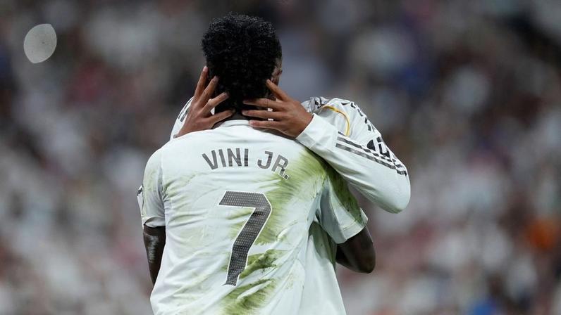 Pochettino comemora gol do Fortaleza contra o Atlético-MG pelo Brasileirão