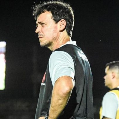 Diniz cobra elenco do Vasco em jogo contra Mirassol e avisa atacante