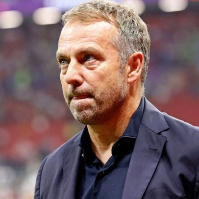 Flick lamenta saída de jovem promessa do Barça para o PSG