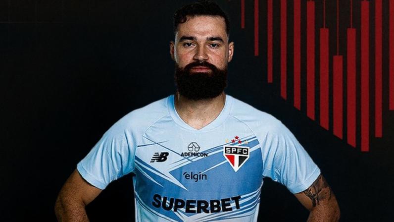 São Paulo acerta a contratação de Carlos Coronel, goleiro da seleção paraguaia; VEJA os detalhes (1:11)