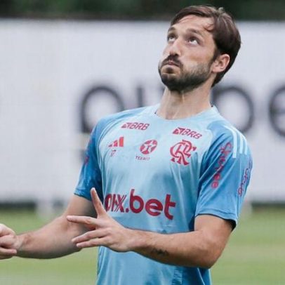 Flamengo empresta Viña ao River Plate com obrigação de compra de R$ 27 milhões