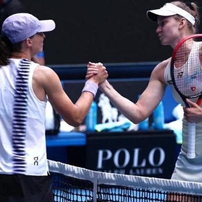 Iga admite ajustar saque e buscar variações no jogo