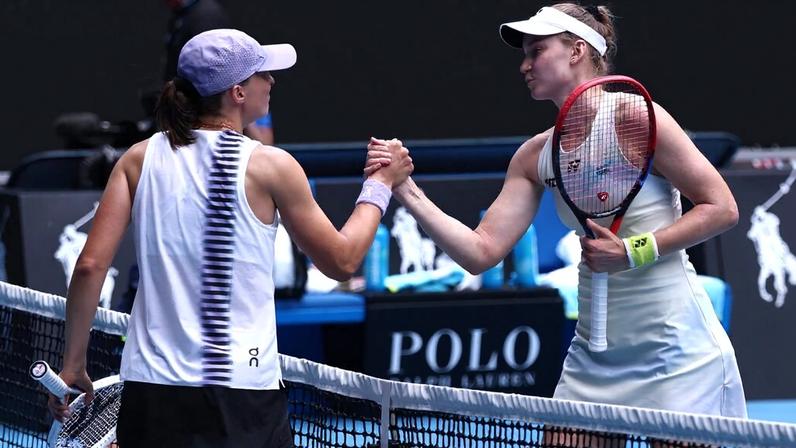 Iga Swiatek e Elena Rybakina (Foto: Tennis Australia)