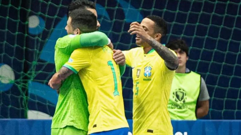 Brasil garantiu a liderança no Grupo B da Copa América de Futsal após vencer a Venezuela na última rodada (Foto: Staff Images / CBF)