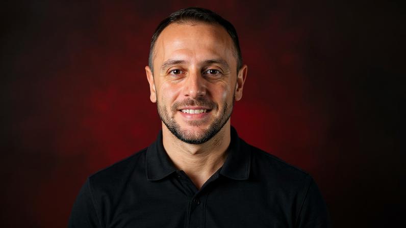 Rafinha foi anunciado pelo São Paulo (Foto: Divulgação)