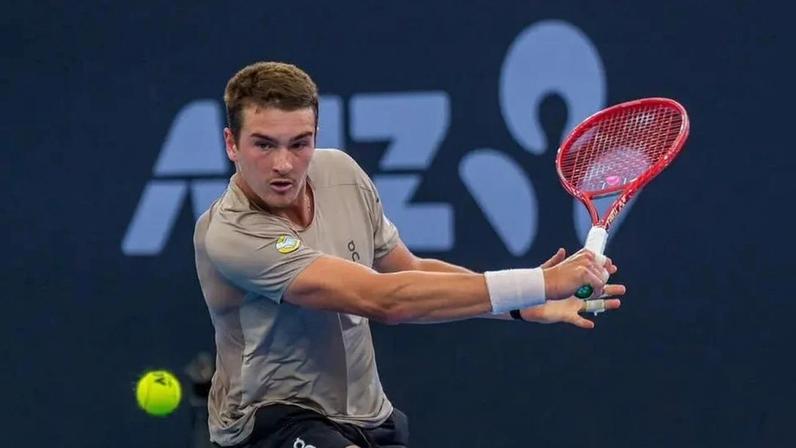 João Fonseca em treino para ATP de Brisbane (Foto: Brisbane International)
