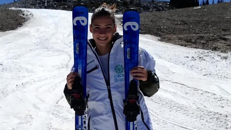 Lais Souza estava classificada para os Jogos Olímpicos de Inverno de Sochi 2014 (Foto: Reprodução/ Instagram)