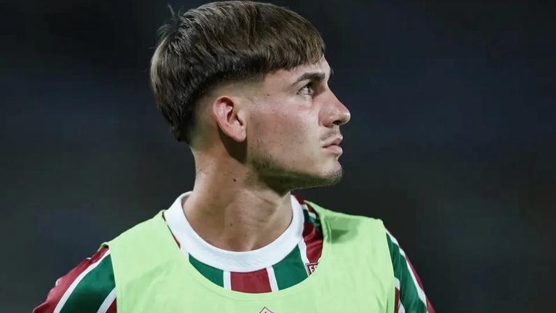 Lavega ficou no banco de reservas do Fluminense contra o Mirassol (Foto: Marcelo Gonçalves/FFC)