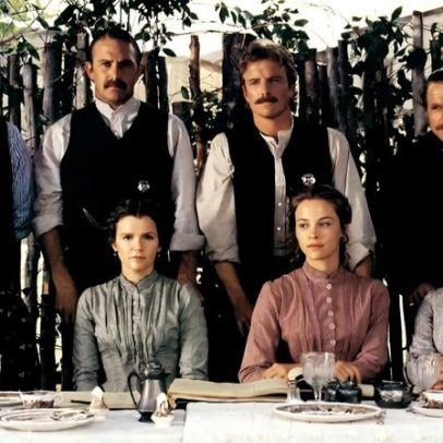 Co-estrela de Catherine O’Hara em Wyatt Earp visita casa da atriz após morte