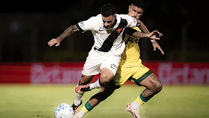 Lance de Mirassol x Vasco pelo Brasileirão