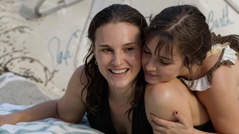 Natalie Portman com a filha — Foto: The Grosby Group