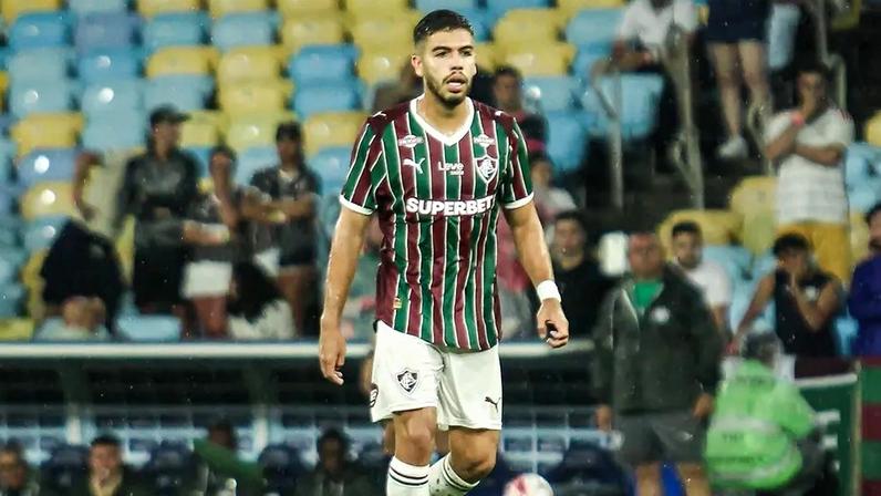 Nonato em campo pelo Fluminense contra o Flamengo pelo Campeonato Carioca (Foto: Leonardo Brasil/FFC)