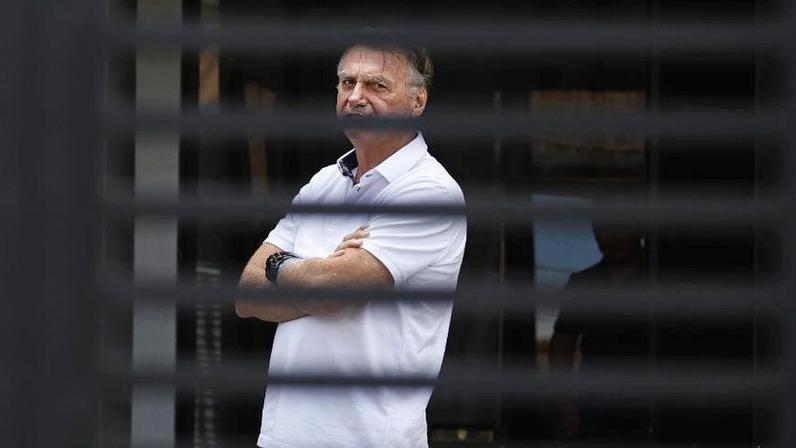 Papudinha vira QG eleitoral e desmonta farsa da tortura de Bolsonaro