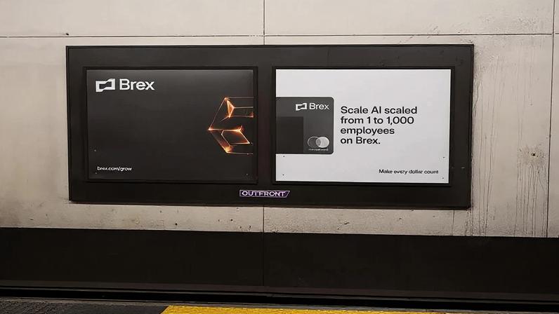 OOH Brex - Banco americano destaca seus benefícios em outdoor.