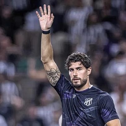 Pedro Raul, reintegrado, tenta convencer Dorival no Corinthians