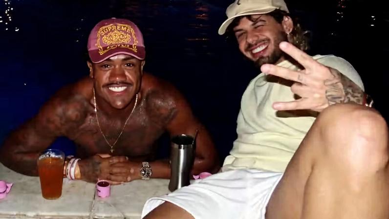 Recém-solteiros, Zé Felipe e MC Davi curtem dia em Pipa — Foto: Reprodução/ Instagram