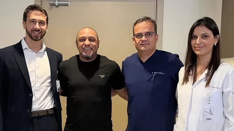 Roberto Carlos recebe alta de hospital após passar por cirurgia no coração