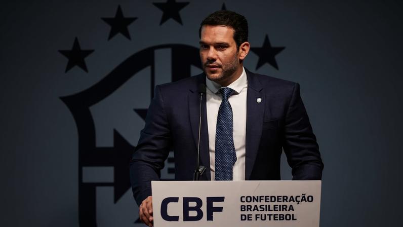 Presidida por Samir Xaud, CBF deve implementar mudanças na arbitragem para 2026 (Foto: Rafael Ribeiro/CBF)