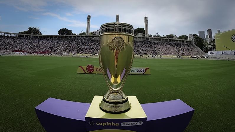 Taça da Copinha, grande objeto de desejo dos times de base do Brasil