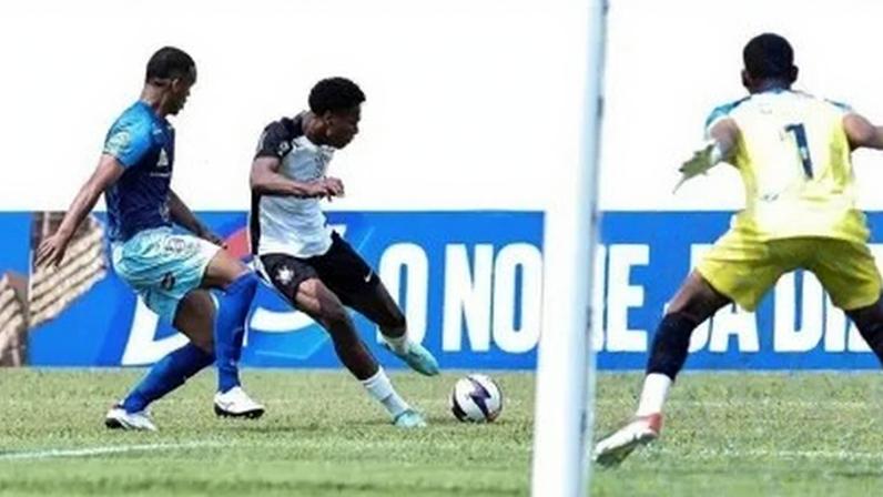 Corinthians vence o Trindade na estreia da Copinha