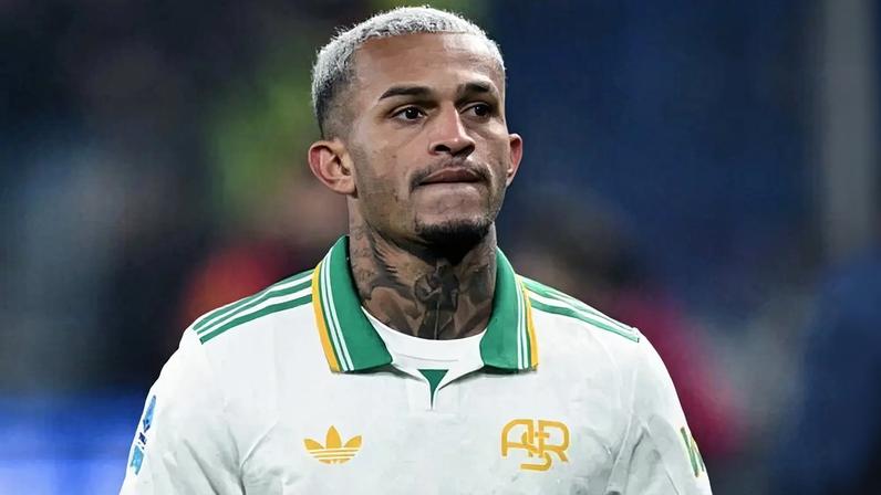 Wesley, ex-Flamengo, improvisado na lateral esquerda, destacou-se na partida e foi eleito o melhor jogador em campo (Foto: Piero CRUCIATTI / AFP)