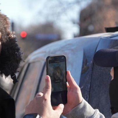 Trump em Minnesota: agentes mascarados e reconhecimento facial questionam cidadania