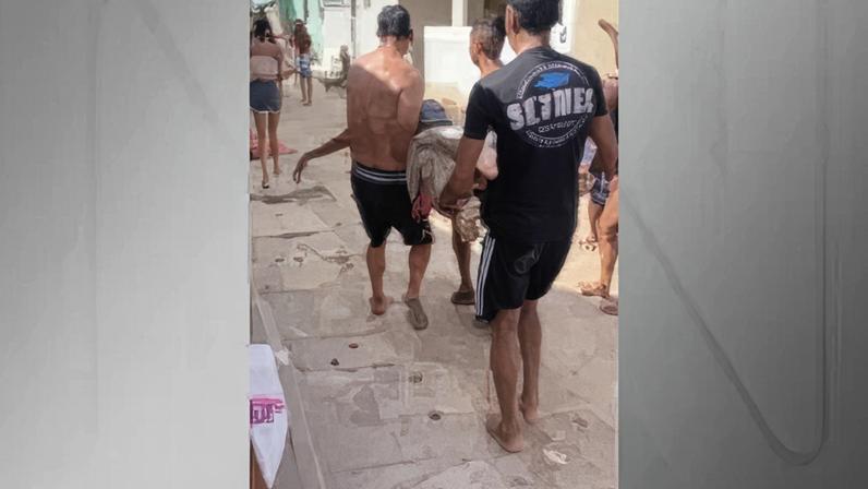 Menino de 13 anos morre após ataque de tubarão em praia de Olinda