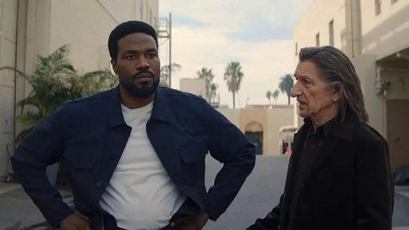 Yahya Abdul-Mateen II e Ben Kingsley em Magnum