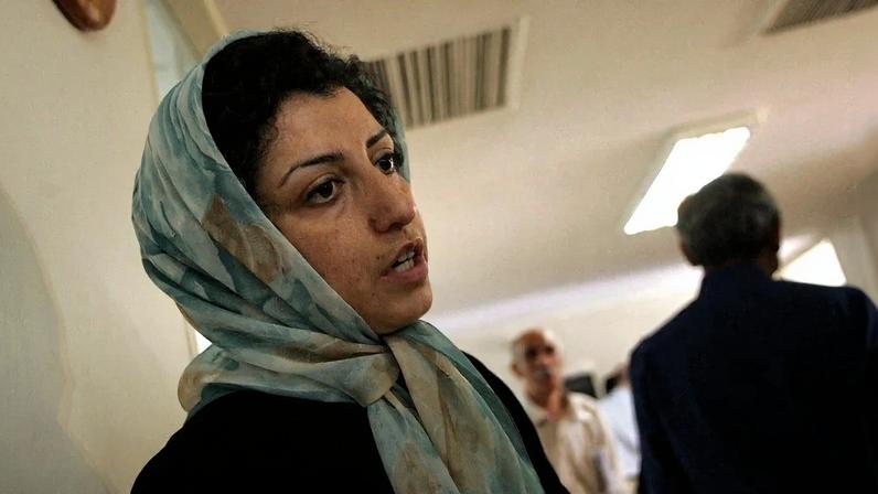 A ativista de direitos humanos, Narges Mohammadi, em Teerã. Ela foi escolhida como vencedora do Prêmio Nobel da Paz de 2023. Foto: BEHROUZ MEHRI / AFP
