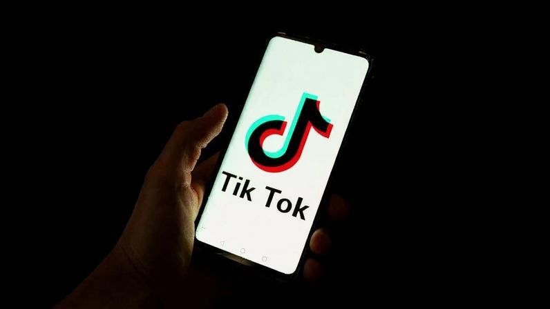 UE exige que TikTok altere design para proteger usuários