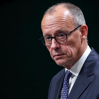 Merz cita ordem mundial em destruição e acena ao Brasil