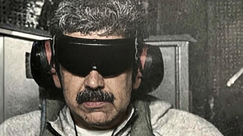 Maduro foi levado aos EUA vendado. Ele ficou preso em Nova York, onde também será levado ao tribunal. Foto: HANDOUT / US President Donald Trump's TRUTH Social account / AFP