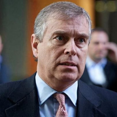 Charles III expressa preocupação com novo escândalo envolvendo Andrew e Epstein