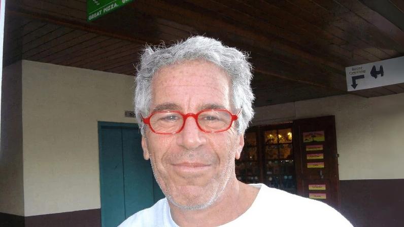 Os documentos relacionados ao caso de Jeffrey Epstein (foto) têm assombrado poderosos ao redor do mundo. Foto: Handout / US Department of Justice / AFP