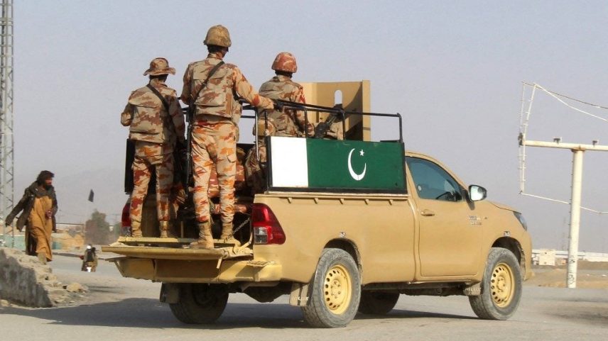 Paquistão declara guerra aos talibãs no Afeganistão e ataca Cabul