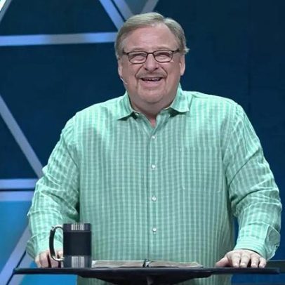 Pastor Rick Warren destaca propósito espiritual em evento juvenil no Brasil