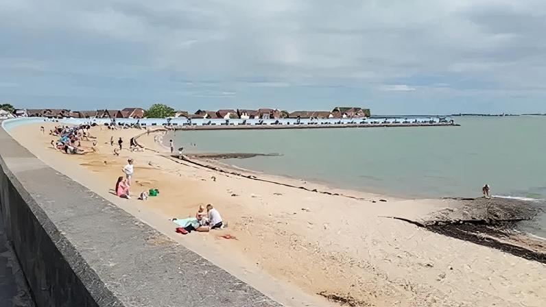 Praia de Canvey Island pode tornar-se ponto oficial de banho