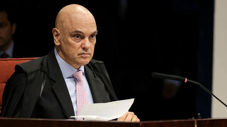 Brasília (DF) 09/09/2025 - O ministro relator Alexandre de Moraes durante sessão da Primeira Turma do Supremo Tribunal Federal (STF) que retoma o julgamento dos réus do Núcleo 1 da trama golpista Foto: Fabio Rodrigues-Pozzebom/ Agência Brasil