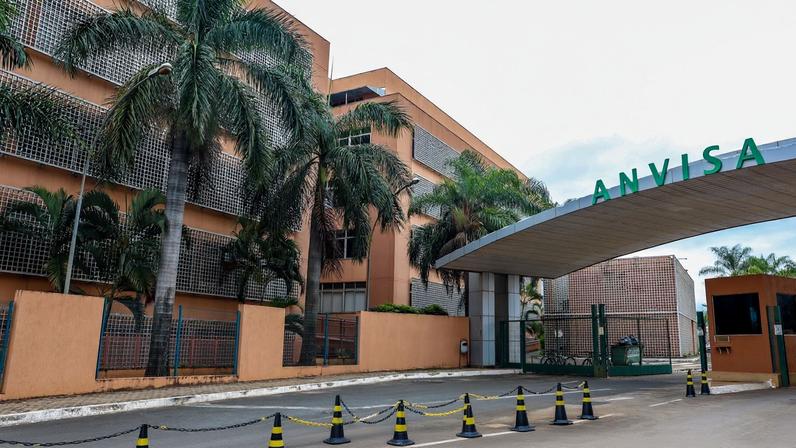 Anvisa proíbe venda de leite condensado e de dois suplementos