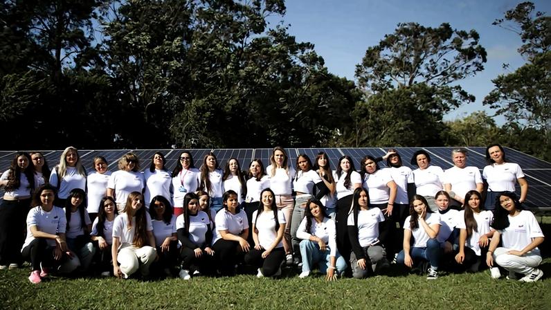 Mulheres são maioria na formação científica no Brasil