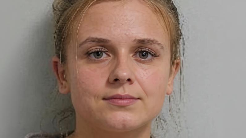 Pai de criança agredida por cuidadora de creche, frustrado com deportação